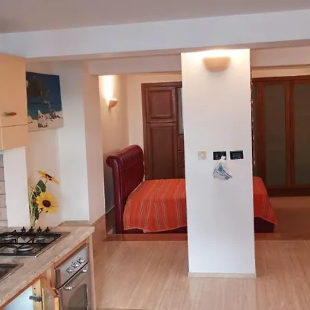 Hotel Monolocale La Piazzetta *
